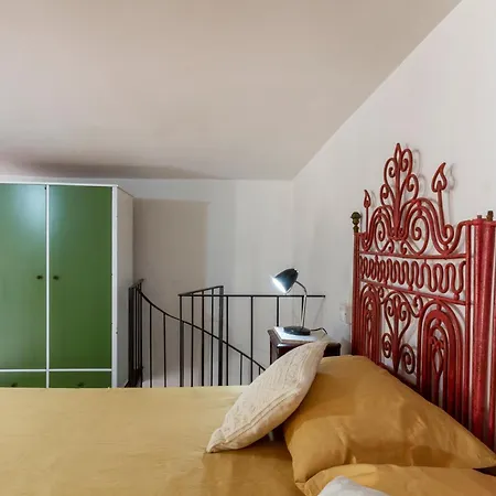 Guesthost - Casa Paola